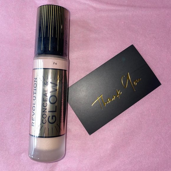 Revolution Cosmetics Conceal & Glow Illuminating Foundation - Picture 1 of 1
